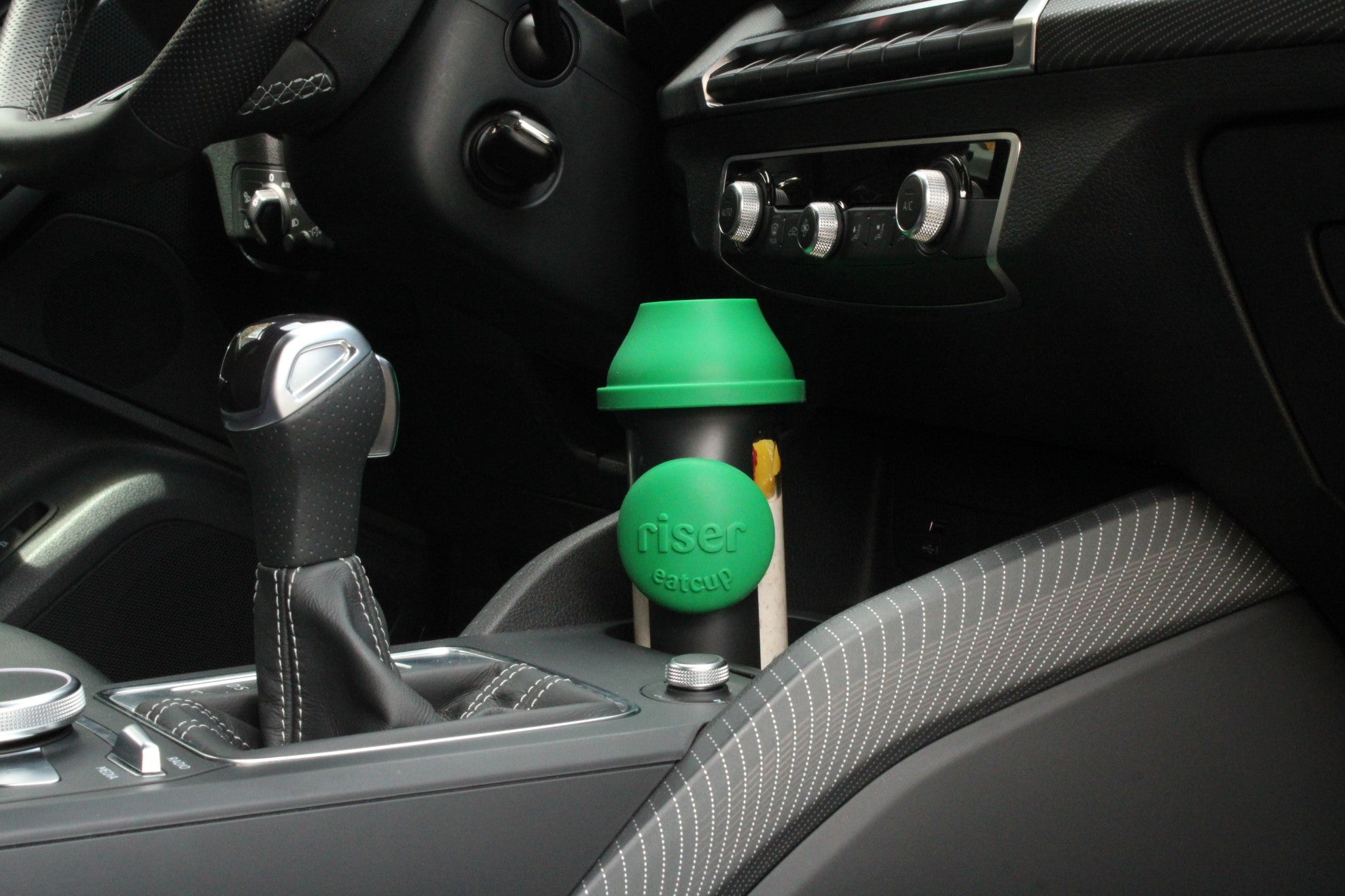 eatcup in cupholder